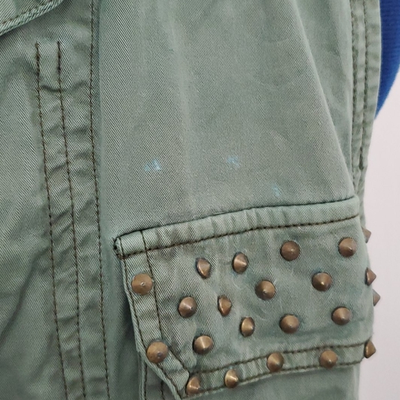 Upcycled hand painted punk vest - Picture 5 of 7